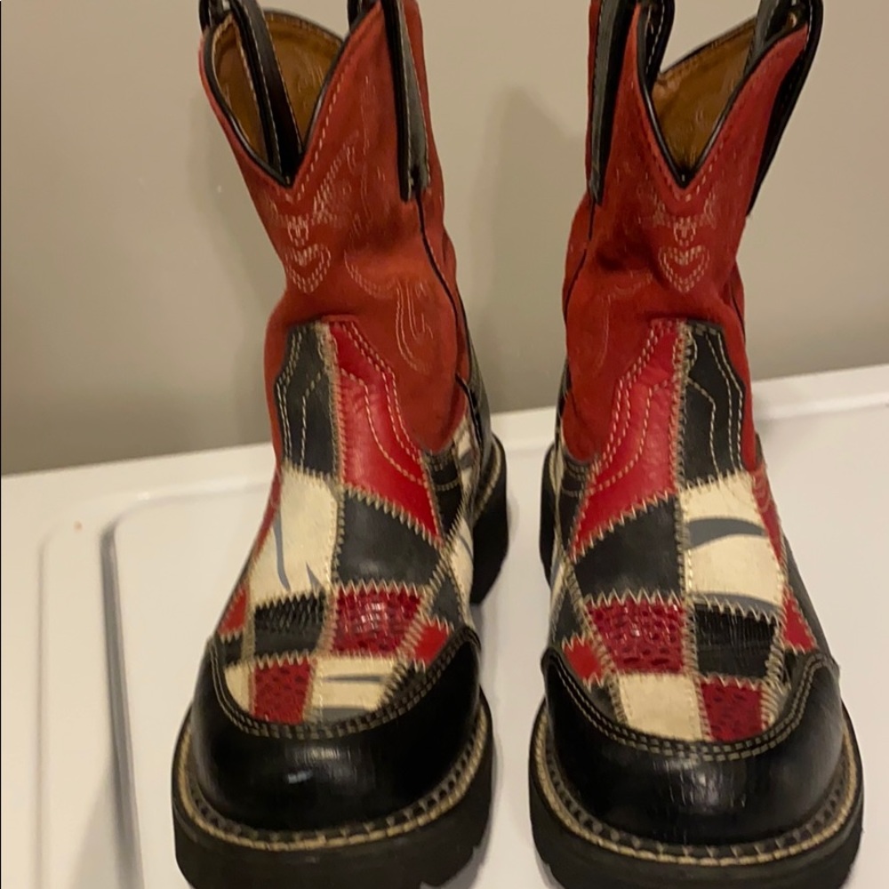 Women’s ariat boots